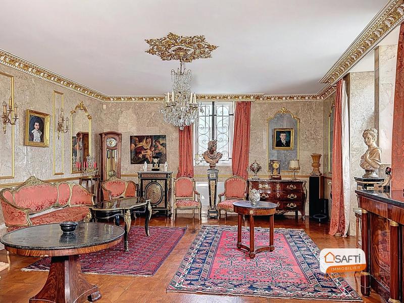 Maison - 290 m² - 10 pièces