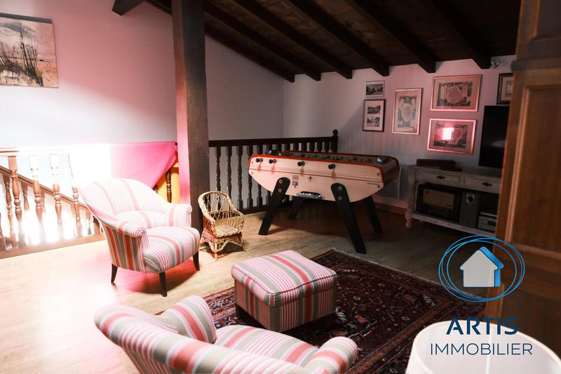 Maison - 296 m² - 6 pièces