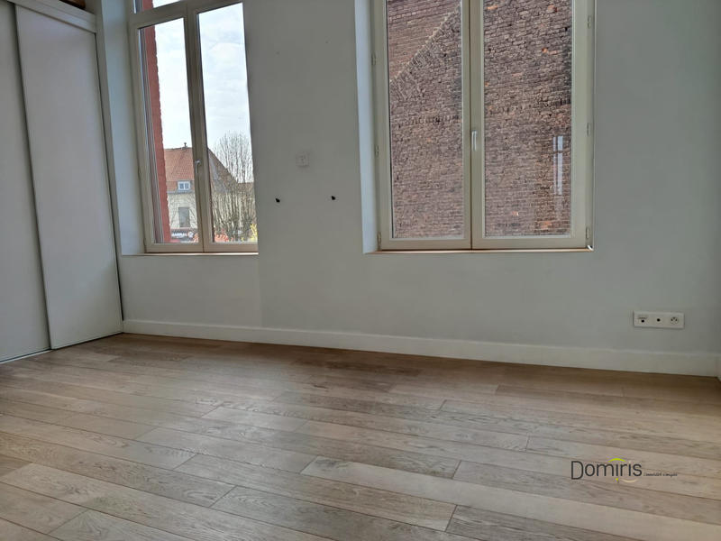 Loft - 95 m² - 3 pièces