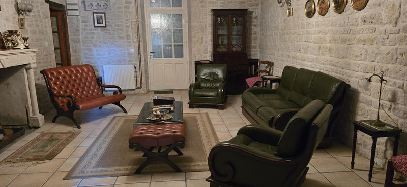 Maison - 562 m² - 19 pièces