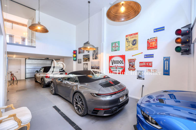 Maison - 263 m² - 5 pièces