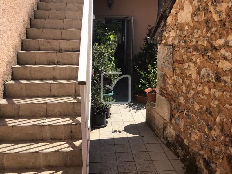 Maison - 397 m² - 17 pièces