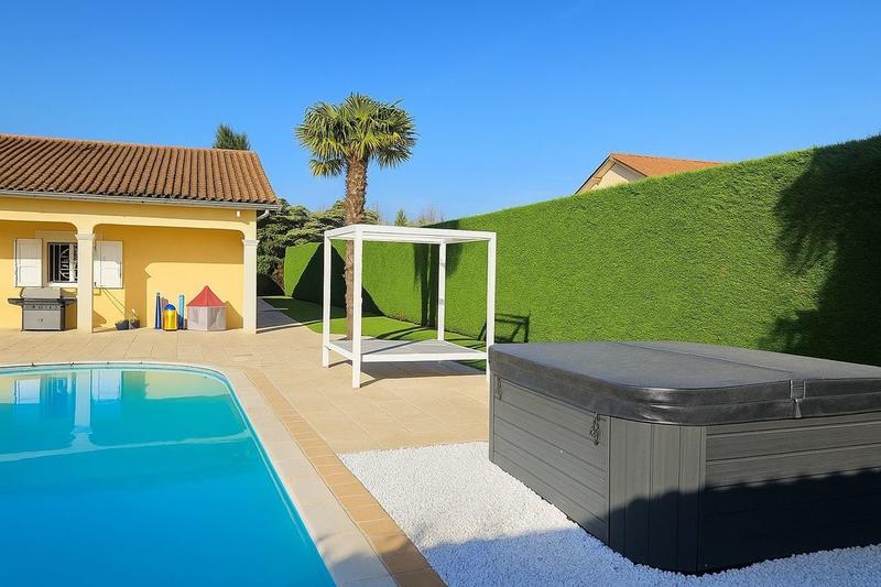 Demeure - 177 m² - 5 pièces