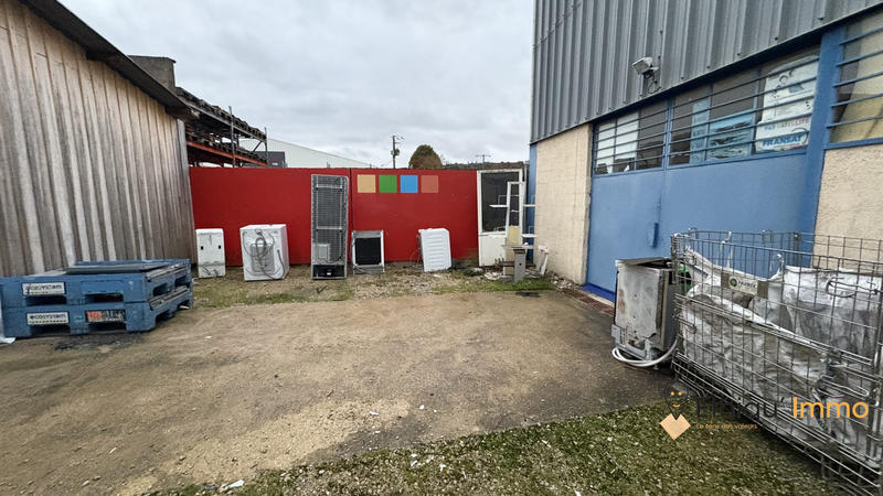 Local commercial - 839 m² - 6 pièces