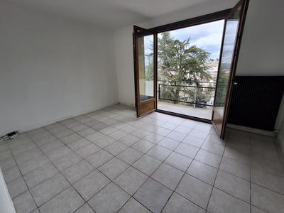 Appartement - 67 m² - 4 pièces