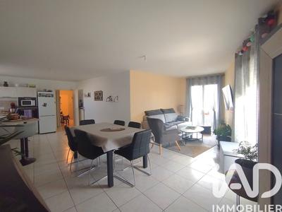 Appartement - 80 m² - 3 pièces