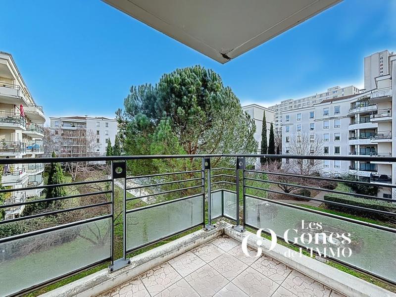 Appartement - 81 m² - 4 pièces