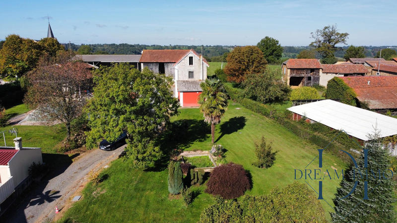 Maison - 205 m² - 5 pièces