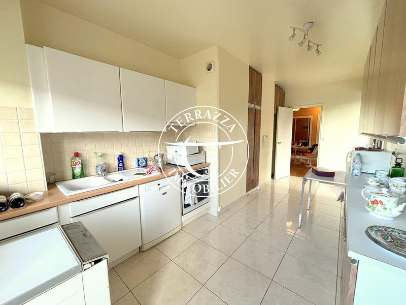 Appartement - 100 m² - 3 pièces