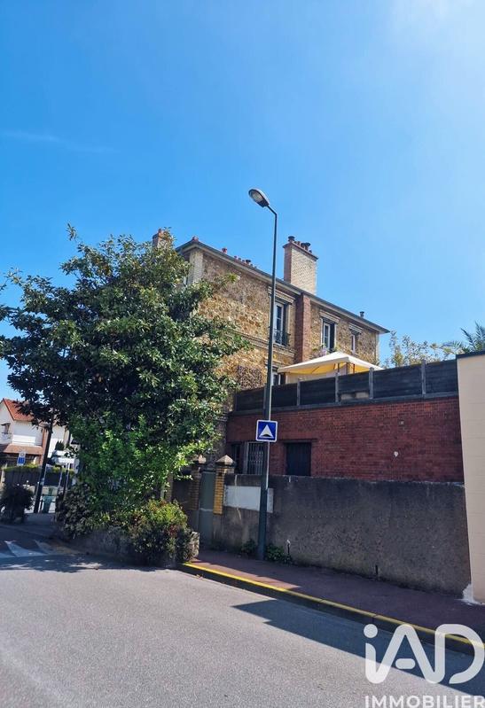 Maison - 294 m² - 8 pièces