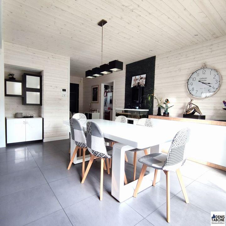 Maison traditionnelle - 154 m² - 7 pièces