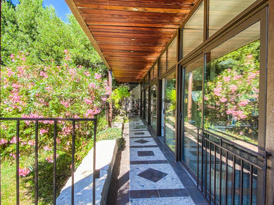 Propriété - 300 m² - 8 pièces