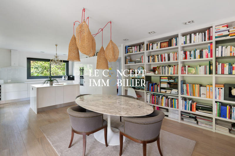 Maison - 200 m² - 7 pièces