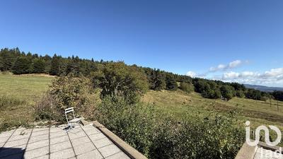 Maison - 214 m² - 7 pièces