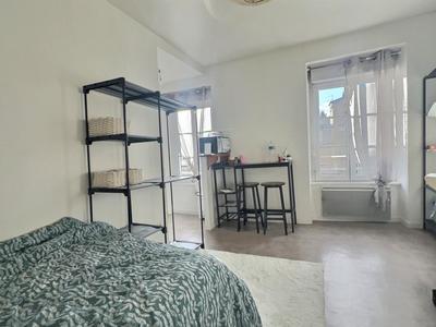 Studio - 17 m² - 1 pièce