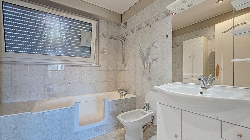 Appartement - 92 m² - 5 pièces