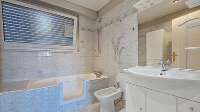 Appartement - 92 m² - 5 pièces