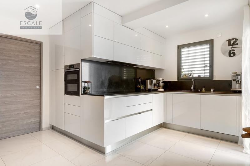 Maison - 200 m² - 6 pièces