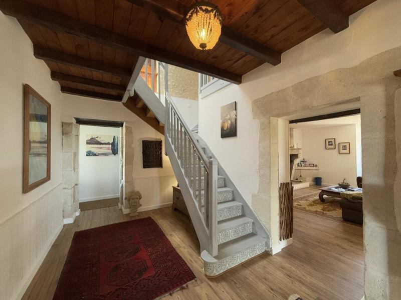 Maison - 161 m² - 6 pièces