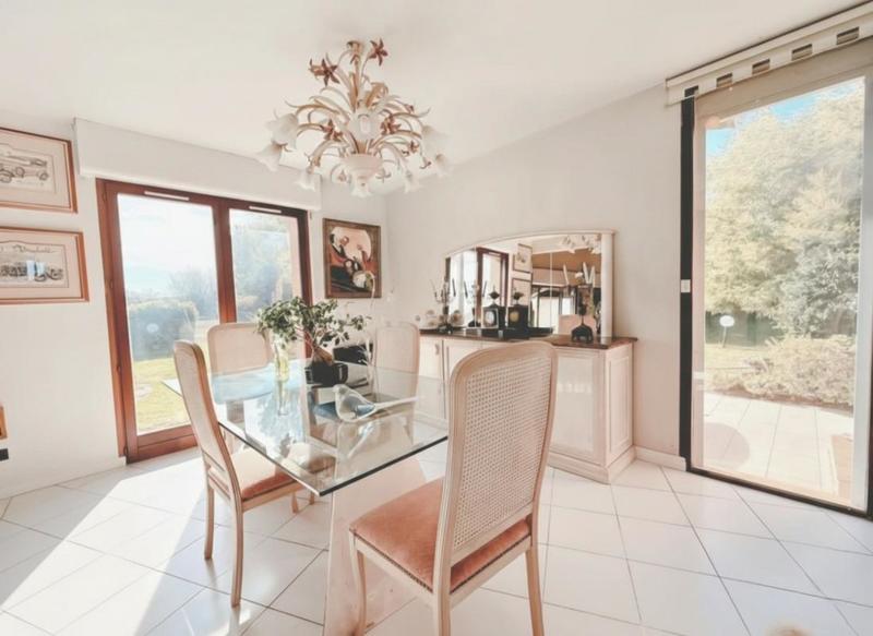 Villa - 250 m² - 7 pièces