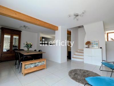 Maison - 123 m² - 6 pièces