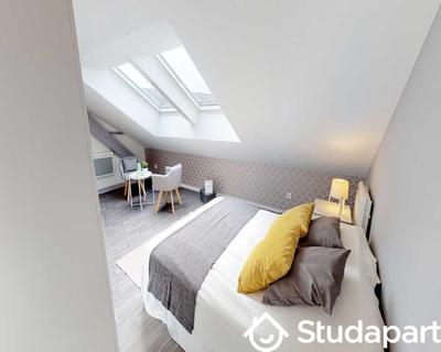 Chambre - 90 m² - 1 pièce