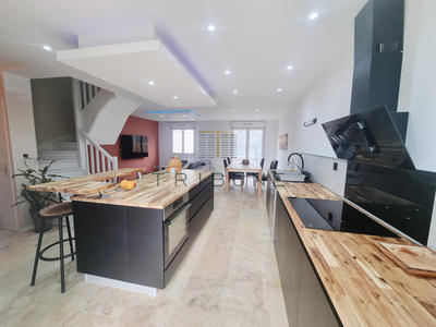 Maison - 85 m² - 4 pièces