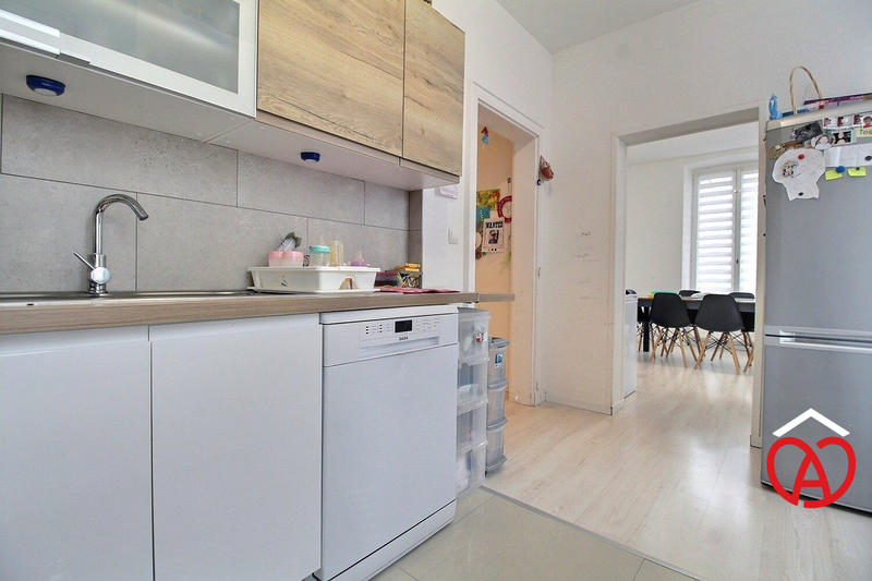 Appartement - 80 m² - 4 pièces