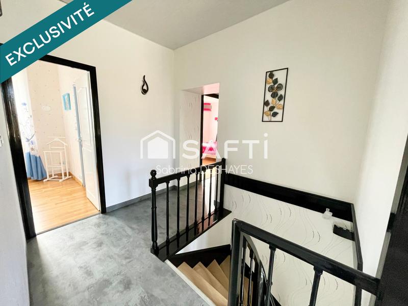 Maison - 180 m² - 9 pièces