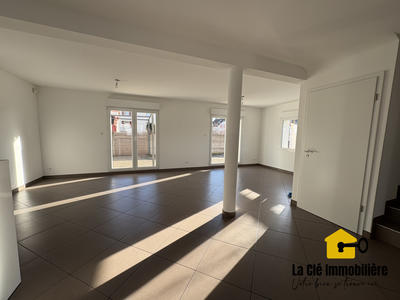 Maison - 92 m² - 5 pièces