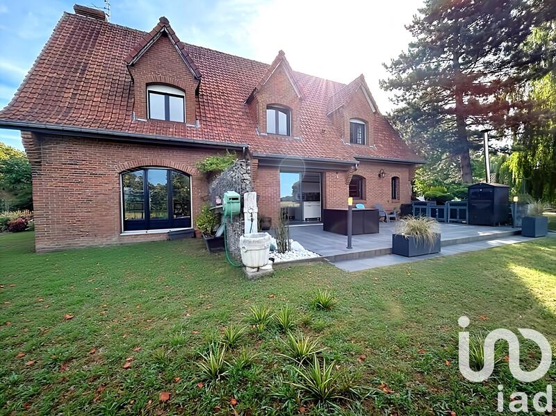 Maison - 199 m² - 9 pièces