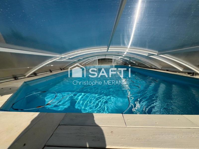 Maison - 121 m² - 8 pièces