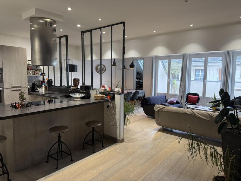 Appartement - 151 m² - 7 pièces