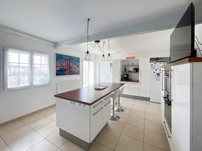 Maison - 183 m² - 6 pièces