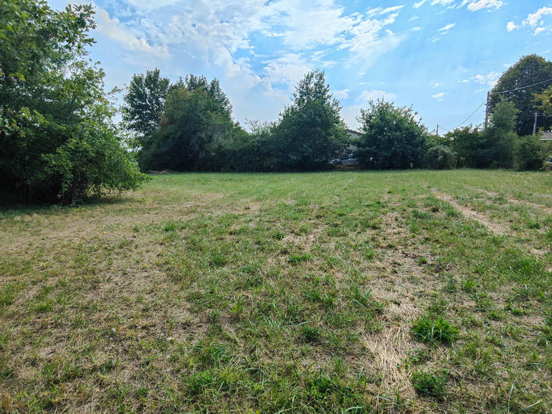 Terrain constructible - 2 105 m²