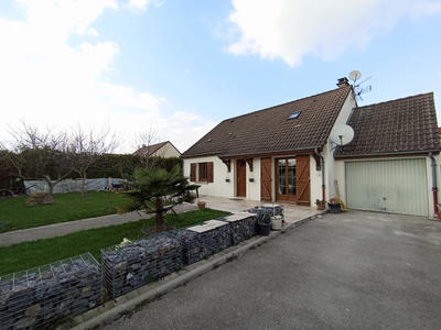 Maison - 92 m² - 6 pièces