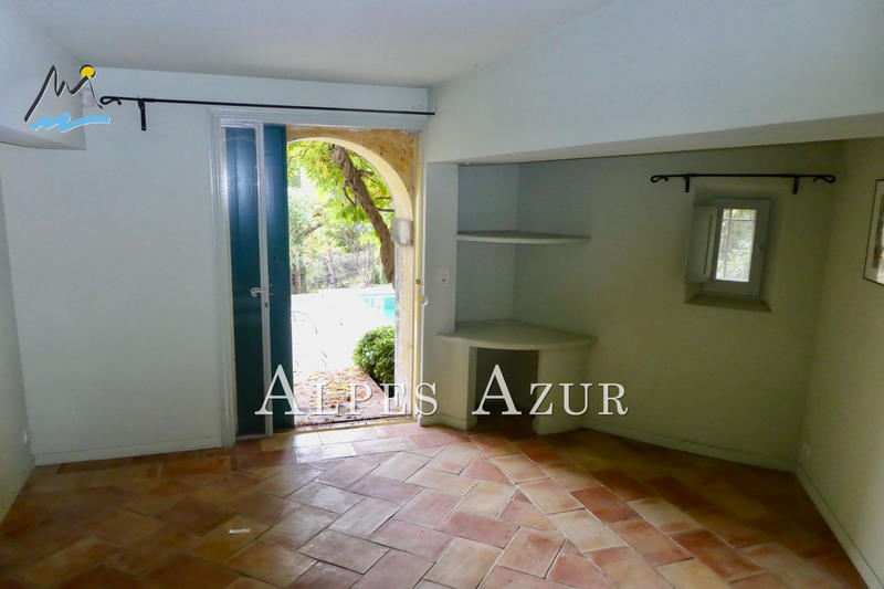 Villa - 251 m² - 5 pièces