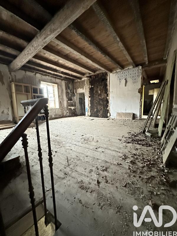 Maison - 280 m² - 10 pièces