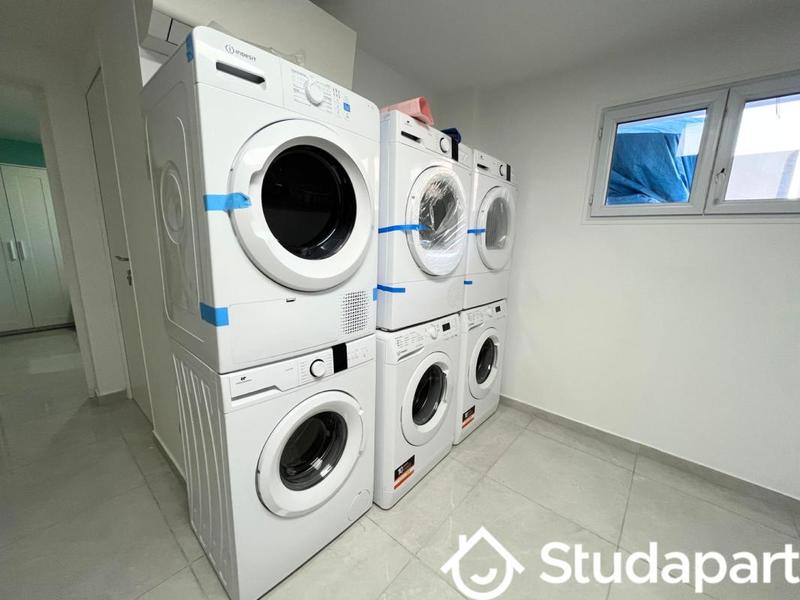 Chambre - 9 m² - 1 pièce