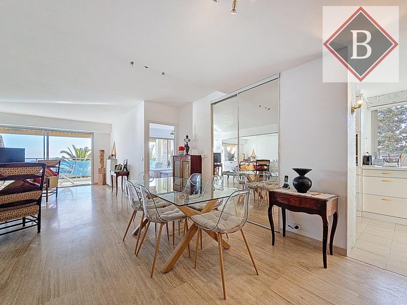 Appartement - 95 m² - 4 pièces