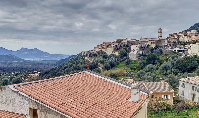 Maison - 107 m² - 7 pièces