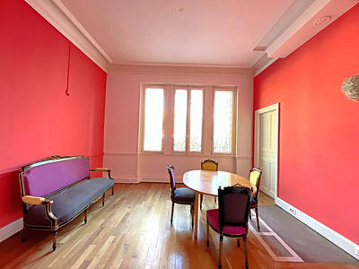 Appartement - 95 m² - 4 pièces