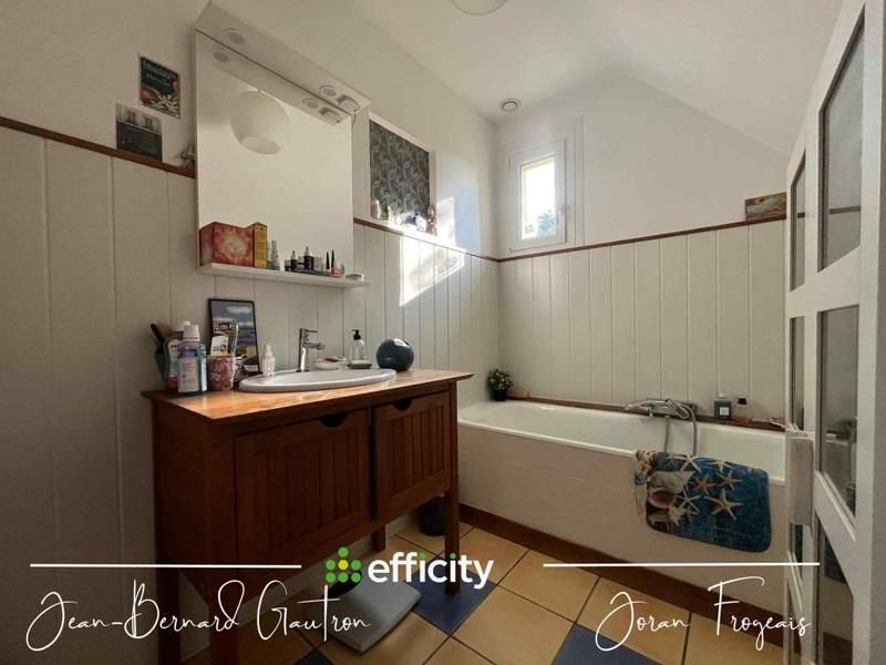 Maison - 135 m² - 8 pièces