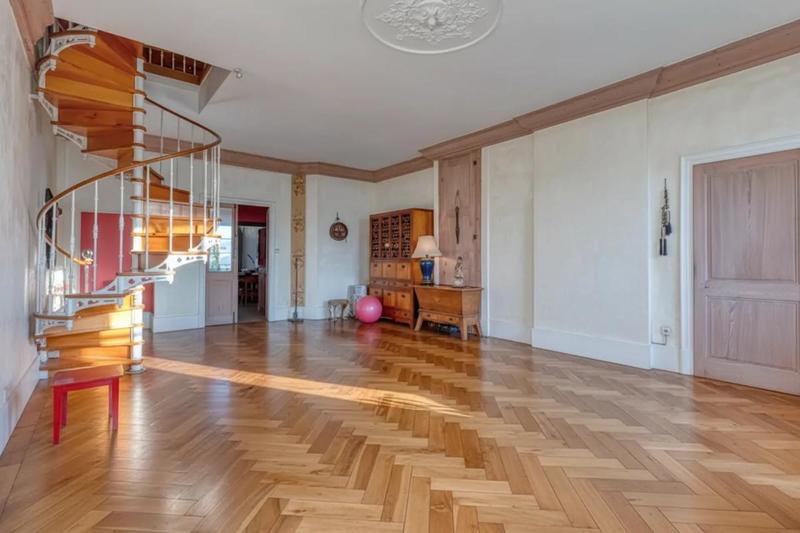 Duplex - 190 m² - 7 pièces