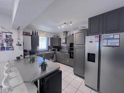 Maison - 87 m² - 4 pièces