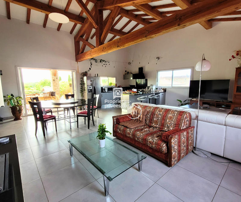 Maison - 300 m² - 7 pièces