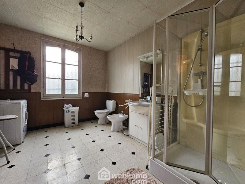 Maison - 353 m² - 9 pièces