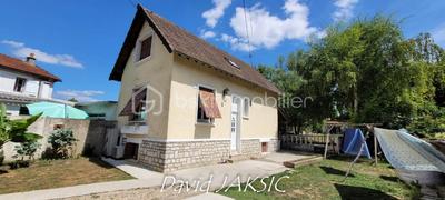 Maison traditionnelle - 66 m² - 5 pièces