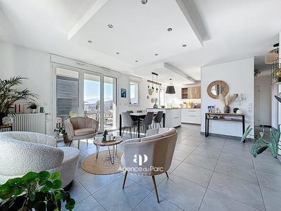 Appartement - 114 m² - 5 pièces