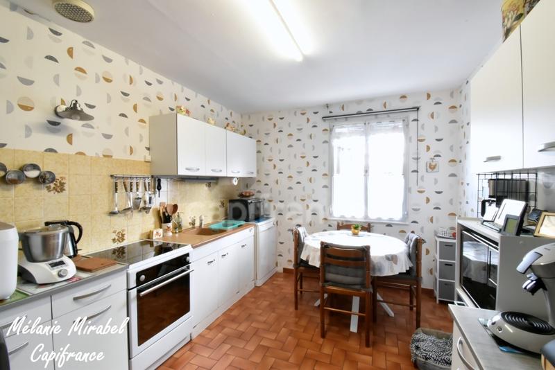 Maison - 90 m² - 5 pièces